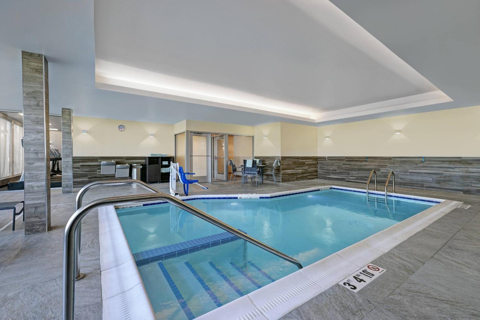 Fairfield Inn & Suites By Marriott Milwaukee Brookfield Zewnętrze zdjęcie