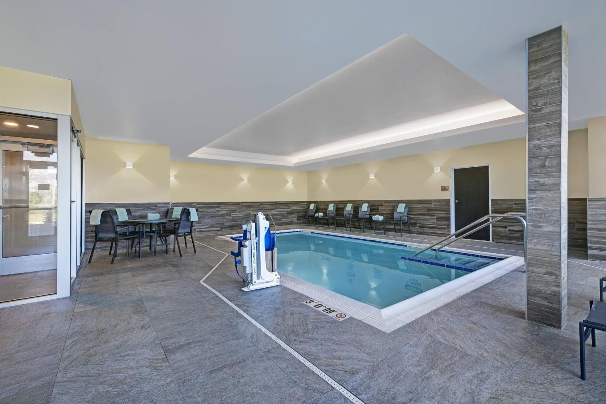 Fairfield Inn & Suites By Marriott Milwaukee Brookfield Zewnętrze zdjęcie