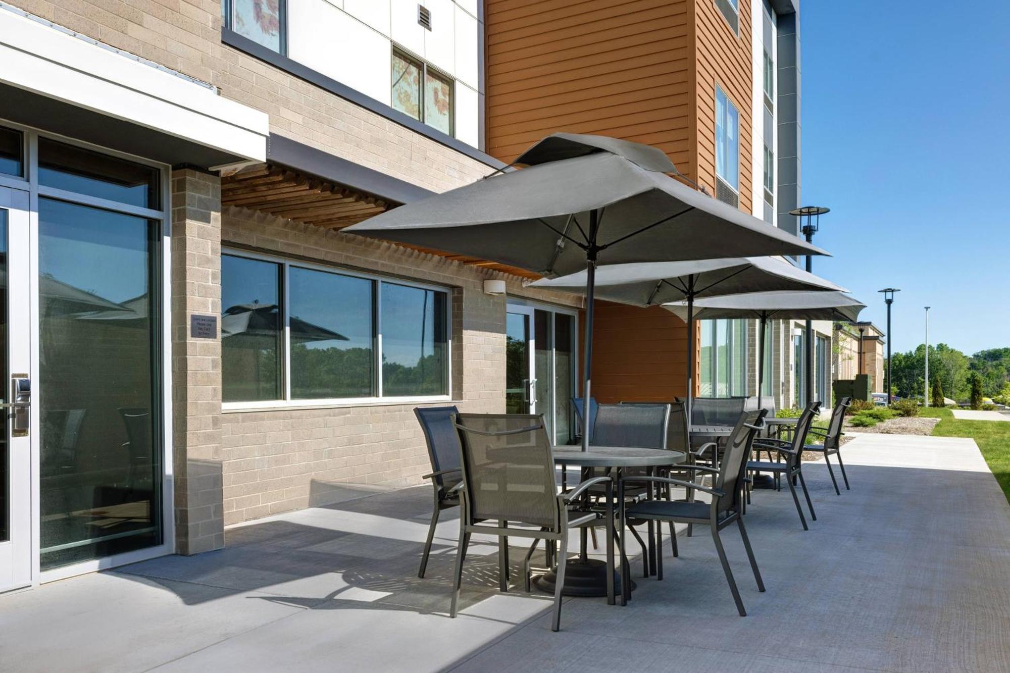 Fairfield Inn & Suites By Marriott Milwaukee Brookfield Zewnętrze zdjęcie